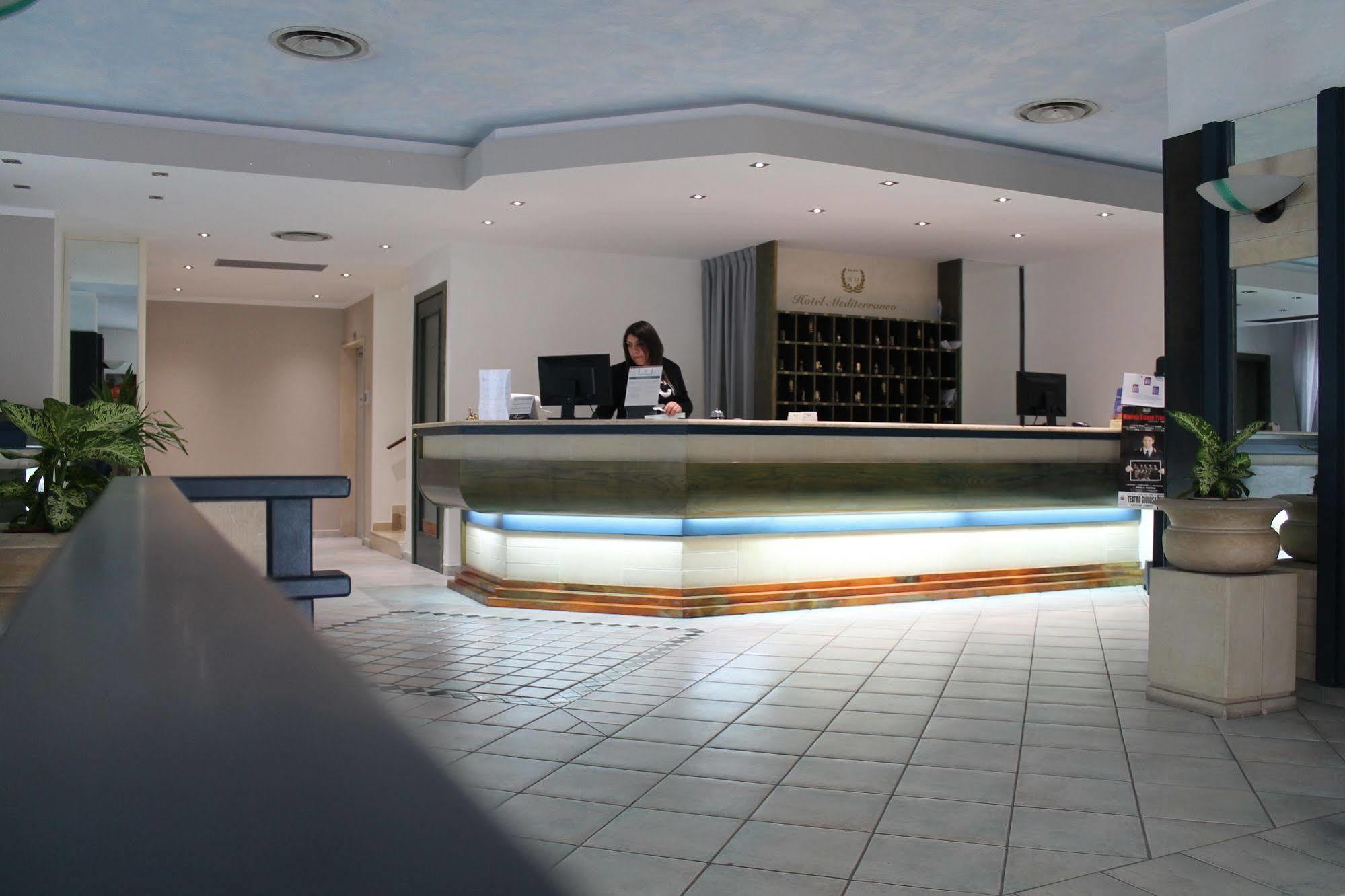 Hotel Mediterraneo Роччелла-Ионика Экстерьер фото